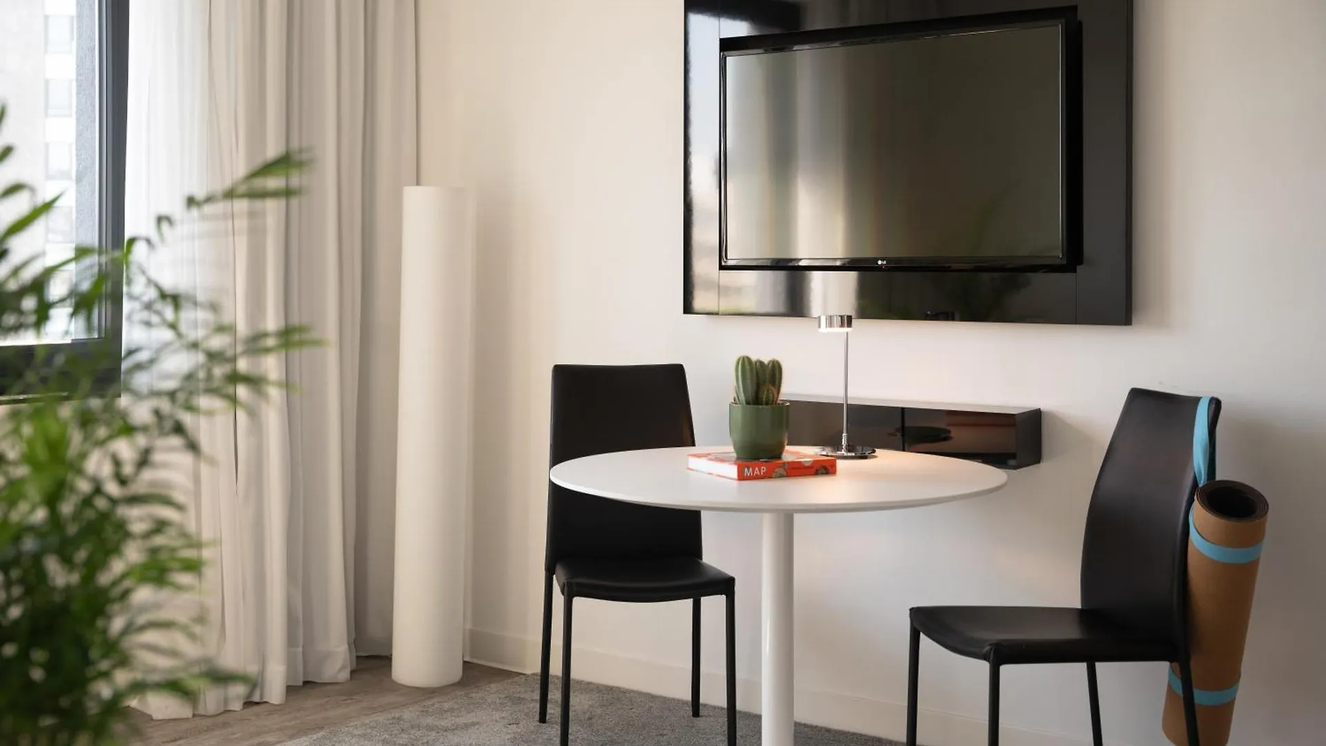 Innside By Melia Hamburg Hafen Otel